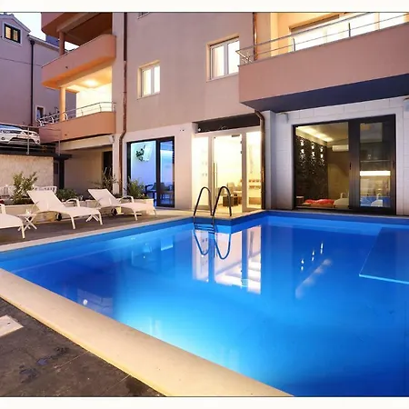 Aparthotel M 3*
