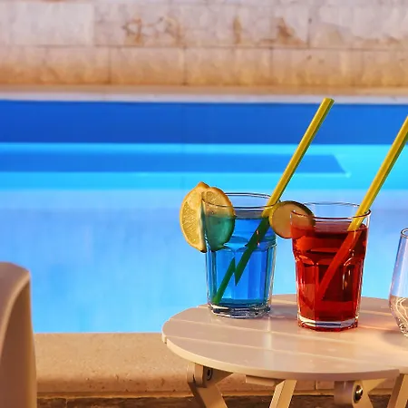 Aparthotel M