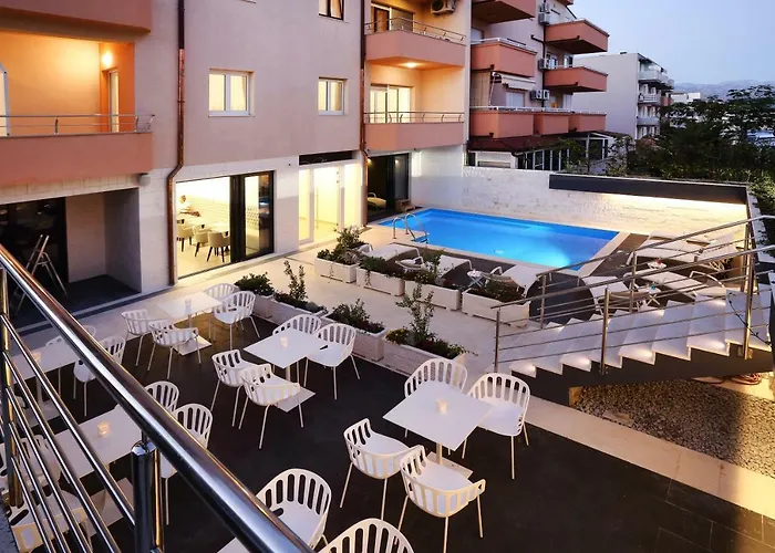 M Aparthotel 3*